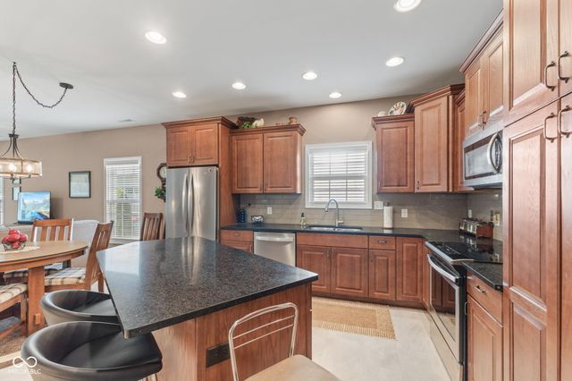 3351 Lukes Way, Greenwood, IN 46143