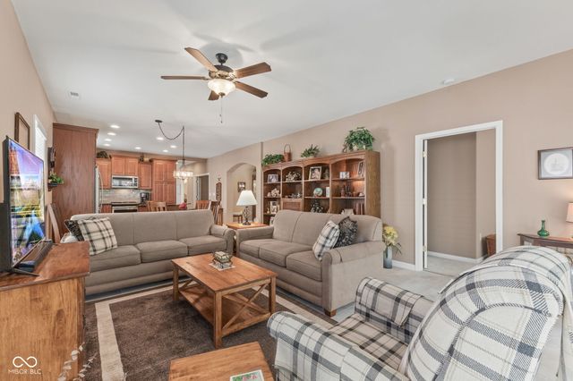3351 Lukes Way, Greenwood, IN 46143
