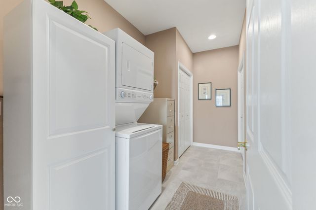 3351 Lukes Way, Greenwood, IN 46143