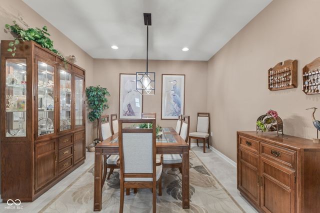 3351 Lukes Way, Greenwood, IN 46143