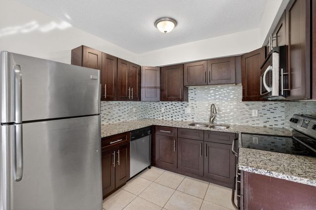 2500 SW 18th Terrace 3, Fort Lauderdale, FL 33315