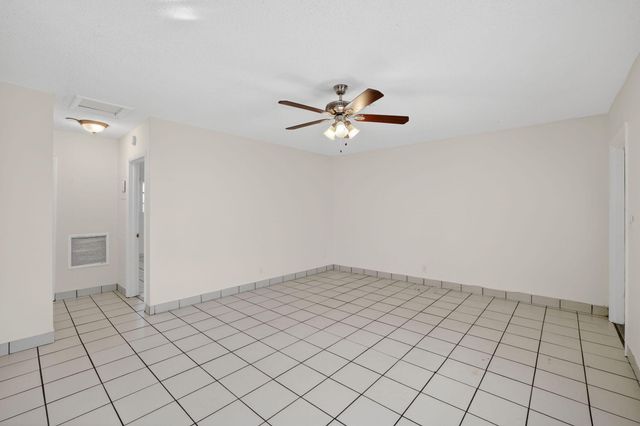 2500 SW 18th Terrace 3, Fort Lauderdale, FL 33315