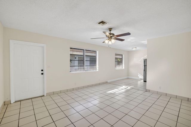 2500 SW 18th Terrace 3, Fort Lauderdale, FL 33315