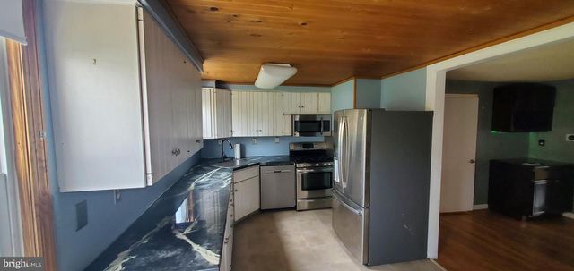 4401 DEERPATH LN, Philadelphia, PA 19154