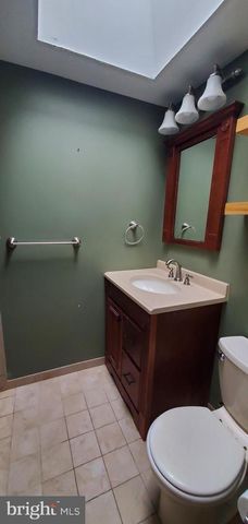 4401 DEERPATH LN, Philadelphia, PA 19154