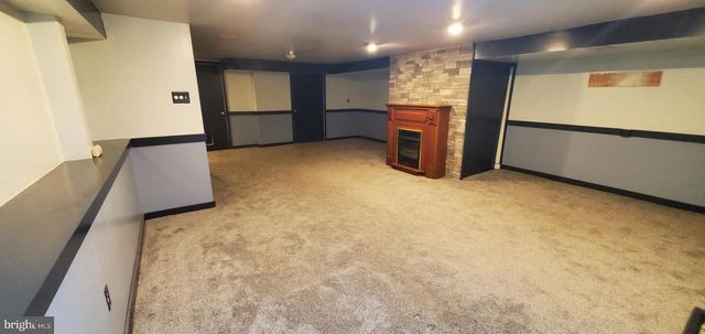 4401 DEERPATH LN, Philadelphia, PA 19154