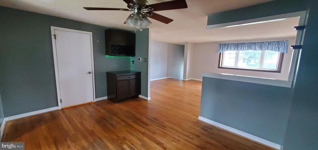 4401 DEERPATH LN, Philadelphia, PA 19154
