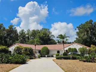 200 ISLAND WAY, Winter Haven, FL 33884