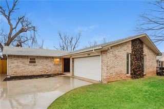 2005 Fox Avenue, Moore, OK 73160