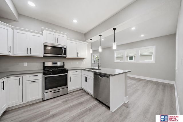 2711 Sumner Street, Lincoln, NE 68502