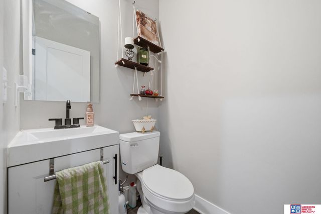 2711 Sumner Street, Lincoln, NE 68502