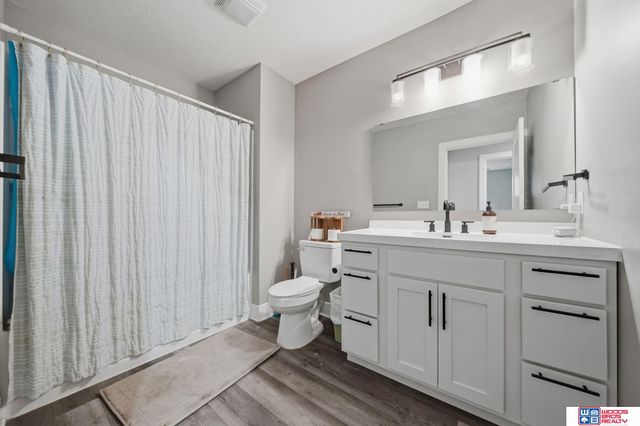 2711 Sumner Street, Lincoln, NE 68502