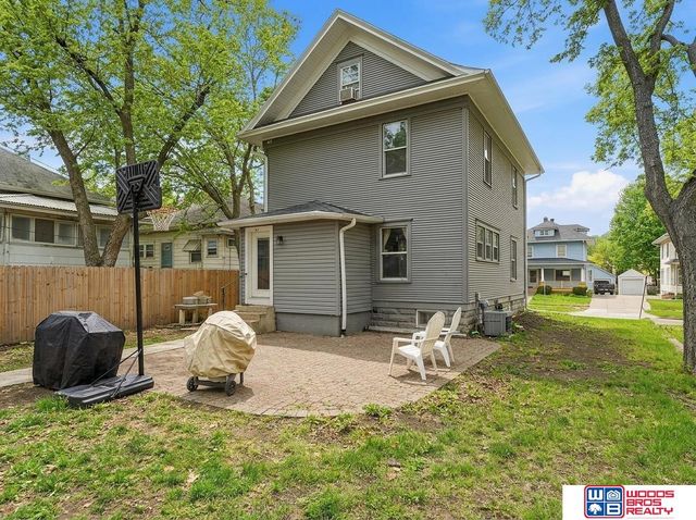 2711 Sumner Street, Lincoln, NE 68502