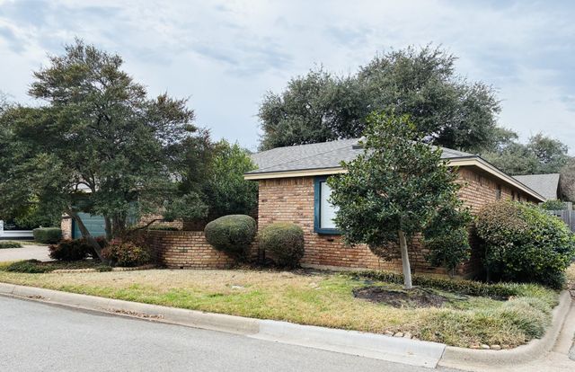 4309 Hartwood Circle, Fort Worth, TX 76109