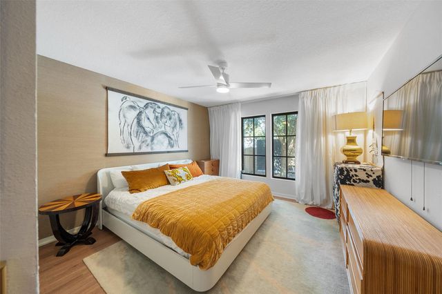 805 E 36th Street, Houston, TX 77022