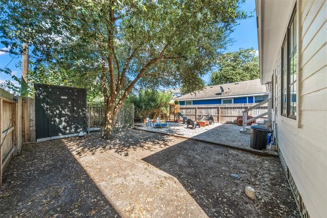 805 E 36th Street, Houston, TX 77022