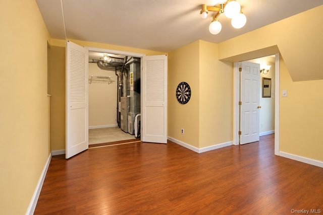 153 Treetop Circle, Nanuet, NY 10954