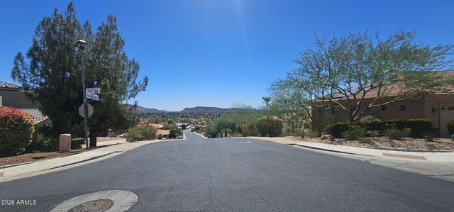 1131 E REDFIELD Road, Phoenix, AZ 85022