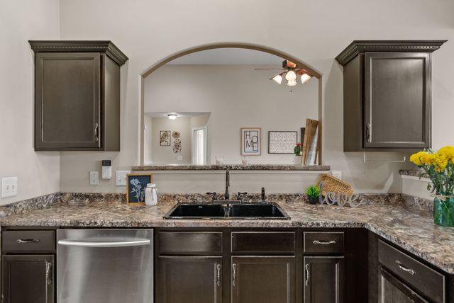 1251 Snowball Ln, Clarksville, TN 37042