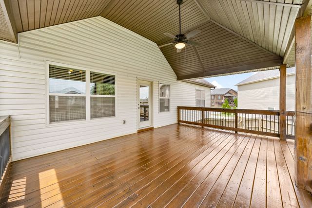 1251 Snowball Ln, Clarksville, TN 37042