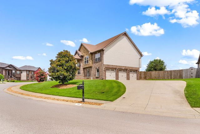 1251 Snowball Ln, Clarksville, TN 37042
