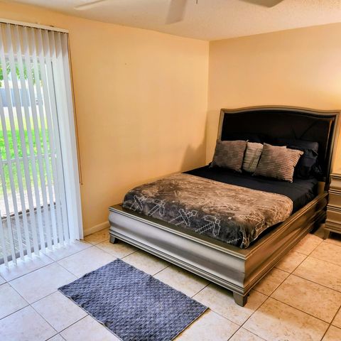 219 Coventry J, West Palm Beach, FL 33417