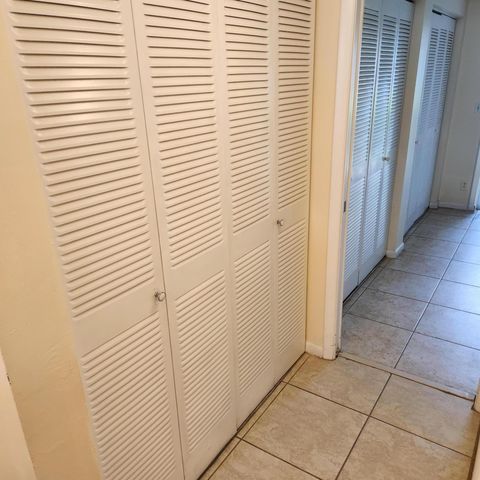 219 Coventry J, West Palm Beach, FL 33417