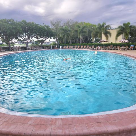 219 Coventry J, West Palm Beach, FL 33417