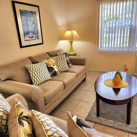 219 Coventry J, West Palm Beach, FL 33417