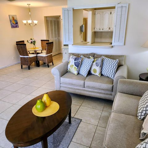 219 Coventry J, West Palm Beach, FL 33417