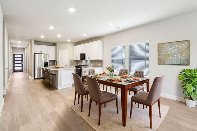 6636 Creek Edge Circle, Fort Worth, TX 76036