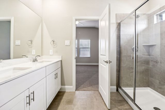 6636 Creek Edge Circle, Fort Worth, TX 76036