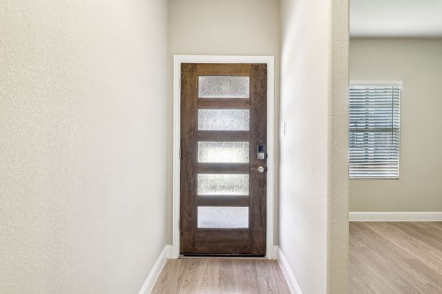 6636 Creek Edge Circle, Fort Worth, TX 76036