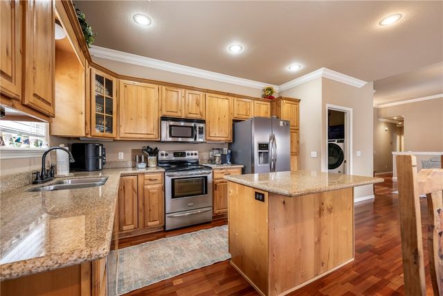 6 Chaucer Drive, Bella Vista, AR 72714