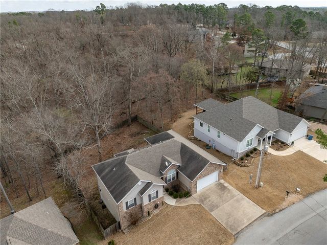 6 Chaucer Drive, Bella Vista, AR 72714