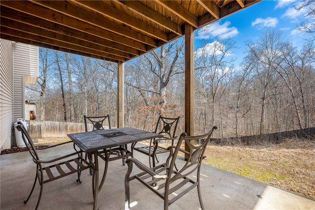 6 Chaucer Drive, Bella Vista, AR 72714