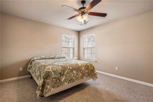 6 Chaucer Drive, Bella Vista, AR 72714