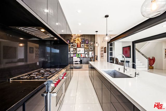2393 Mount Olympus Drive, Los Angeles, CA 90046