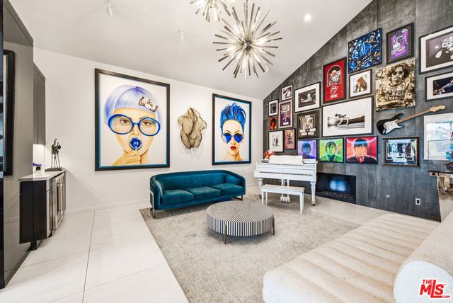 2393 Mount Olympus Drive, Los Angeles, CA 90046