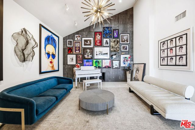 2393 Mount Olympus Drive, Los Angeles, CA 90046