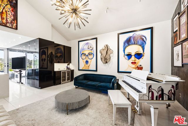 2393 Mount Olympus Drive, Los Angeles, CA 90046
