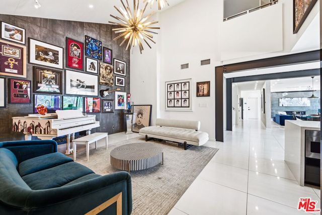 2393 Mount Olympus Drive, Los Angeles, CA 90046