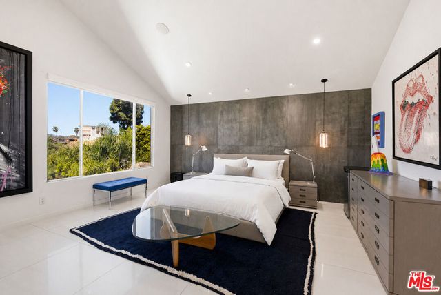 2393 Mount Olympus Drive, Los Angeles, CA 90046