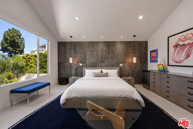 2393 Mount Olympus Drive, Los Angeles, CA 90046