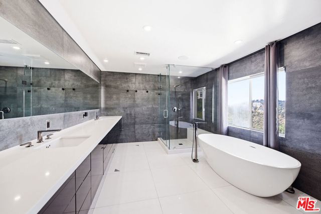 2393 Mount Olympus Drive, Los Angeles, CA 90046