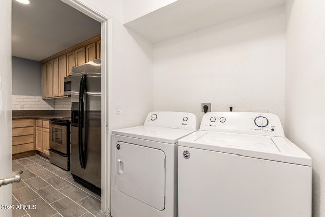 4704 E PARADISE VILLAGE Parkway 211, Phoenix, AZ 85032