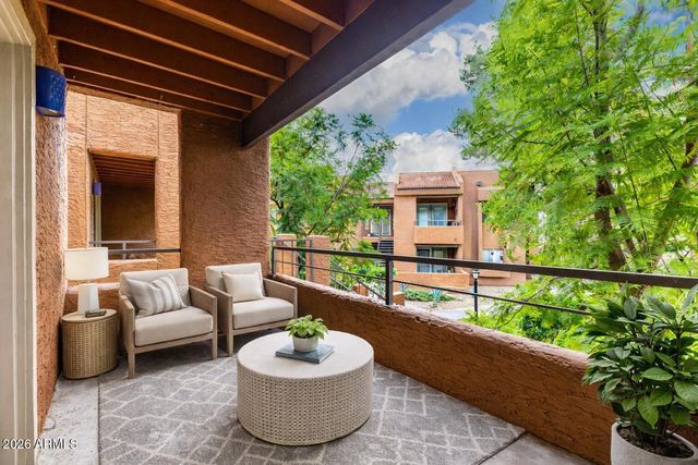 4704 E PARADISE VILLAGE Parkway 211, Phoenix, AZ 85032