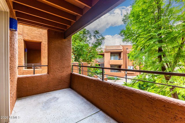 4704 E PARADISE VILLAGE Parkway 211, Phoenix, AZ 85032