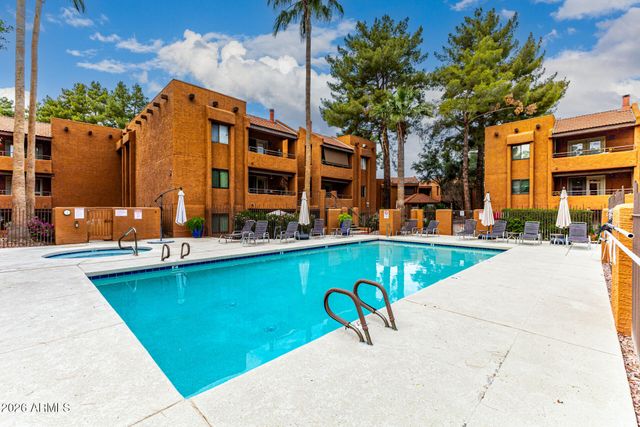 4704 E PARADISE VILLAGE Parkway 211, Phoenix, AZ 85032