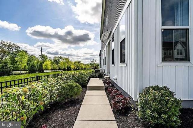 608 MOCKERNUT CT, Chester Springs, PA 19425
